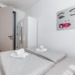 Ana-maria شقة بولا